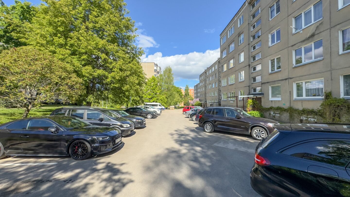 Parduodamas 3 kambarių butas Vidzgiryje, Jaunimo g.