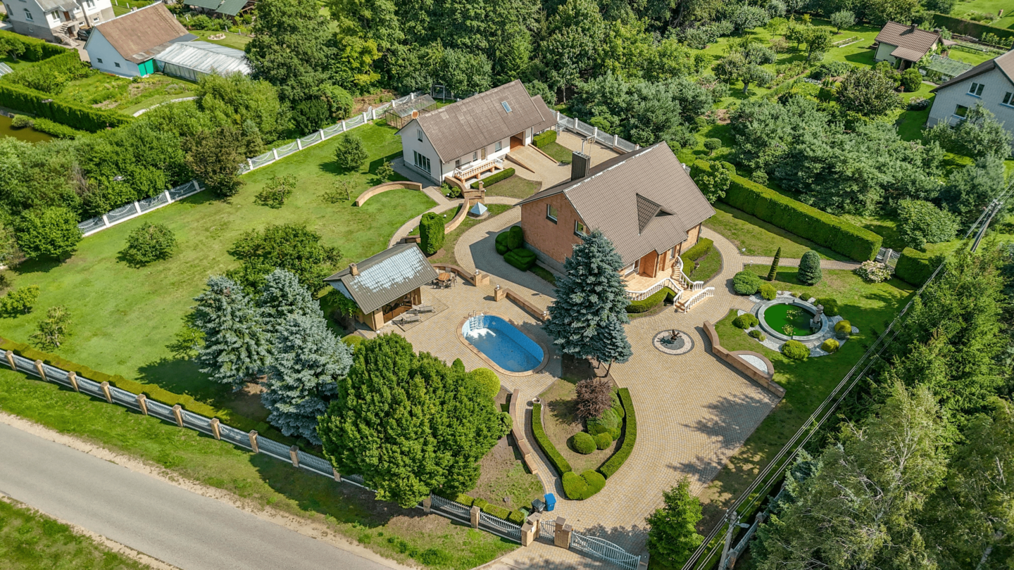 Paduodamas namas Alyatus rajone, Miklusėnų k.