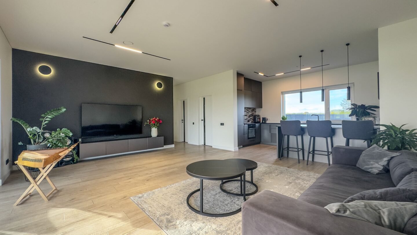 Parduodamas namas Alytaus rajone, ant Luksnėnų ežero kranto