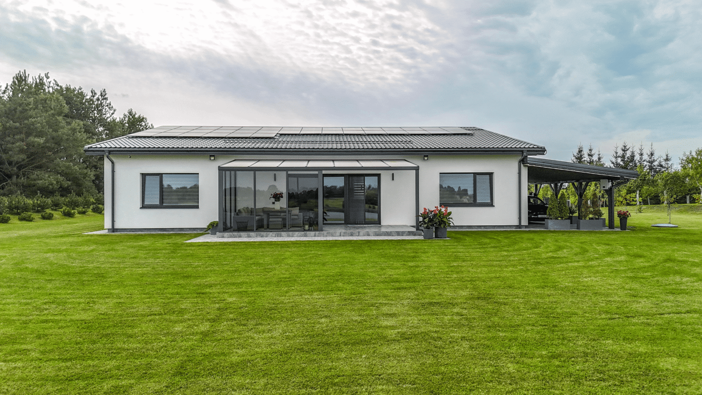 Parduodamas namas Alytaus rajone, ant Luksnėnų ežero krantoParduodamas namas Alytaus rajone, ant Luksnėnų ežero kranto