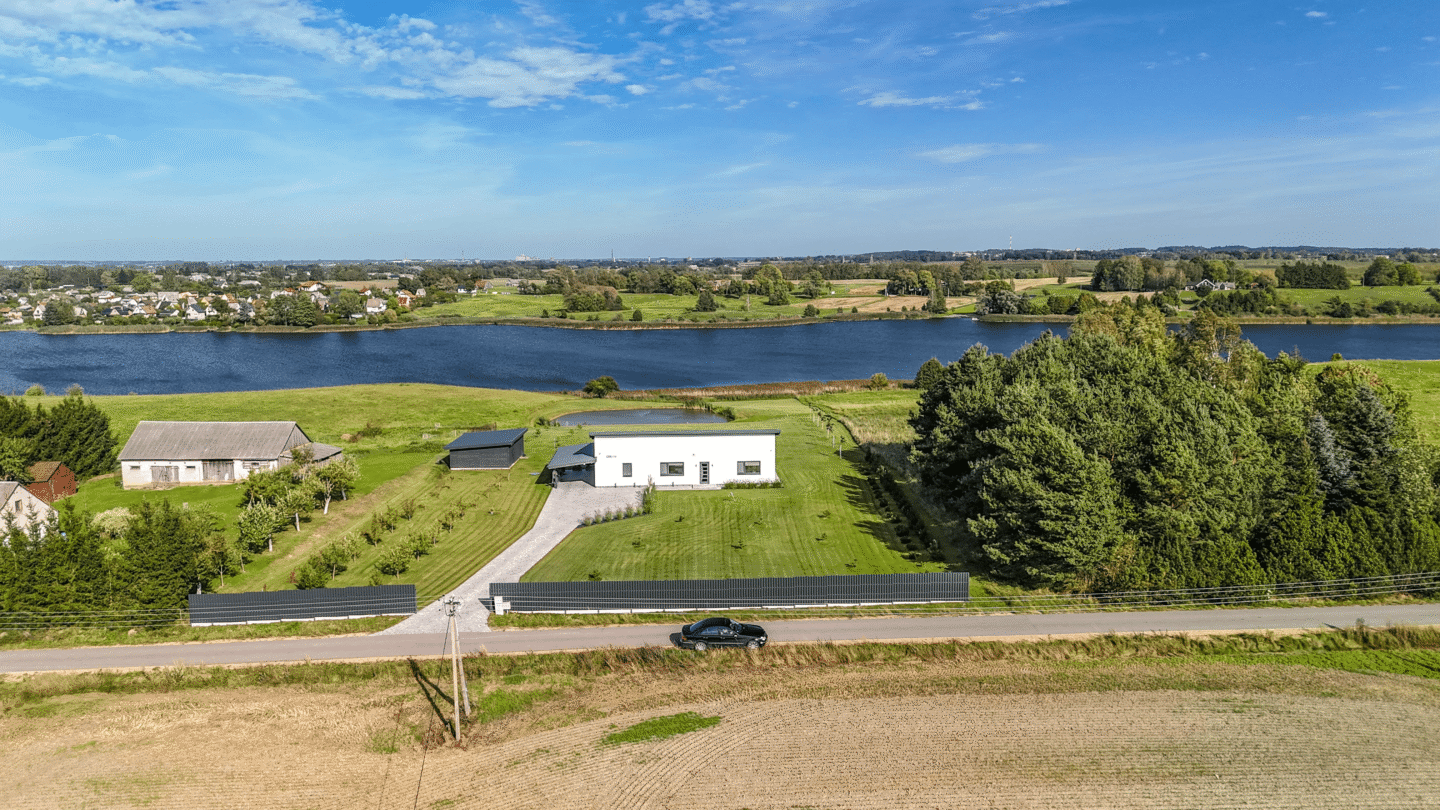 Parduodamas namas Alytaus rajone, ant Luksnėnų ežero kranto